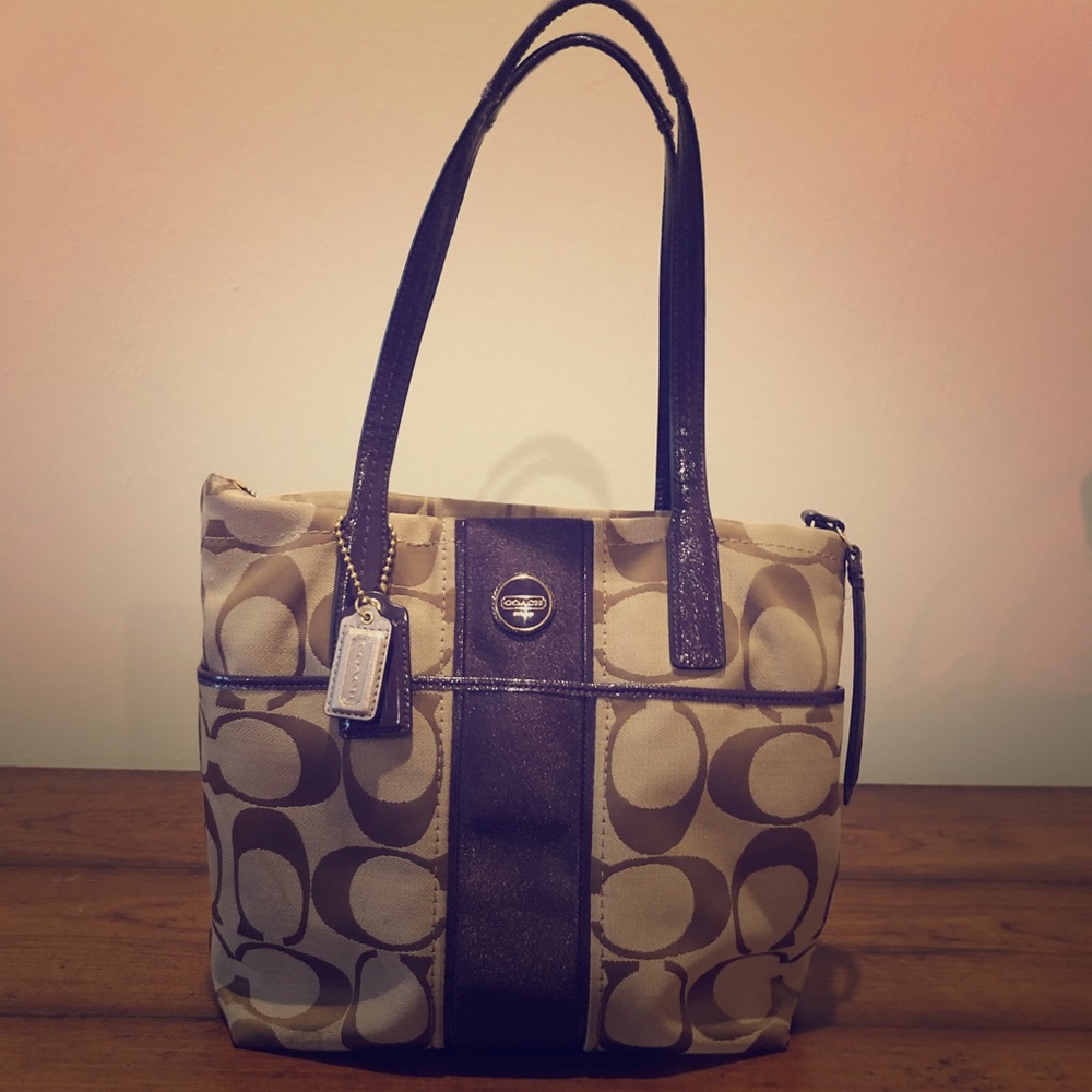 Coach hand bag